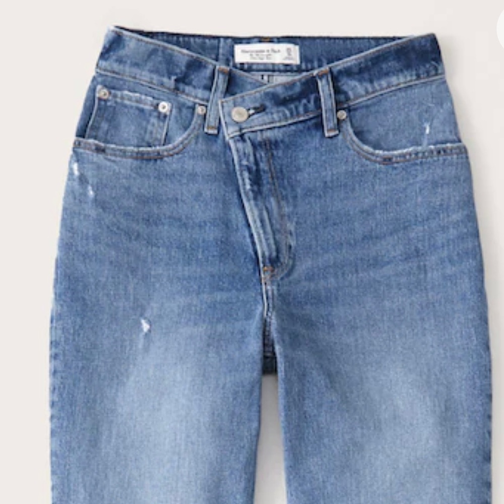 Curve Love Ultra High Rise 90s Straight Jean - short length